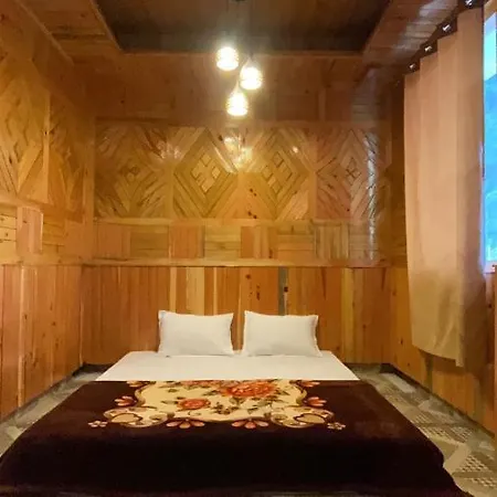 Dhi Ananta Homestay - Pure Veg Kasol Exterior photo