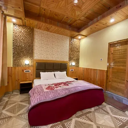 Dhi Ananta Homestay - Pure Veg Kasol Exterior photo