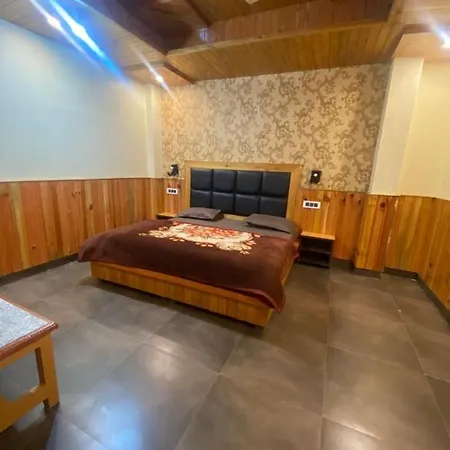 Dhi Ananta Homestay - Pure Veg Kasol Exterior photo