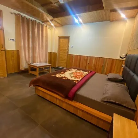 Dhi Ananta Homestay - Pure Veg Kasol Exterior photo