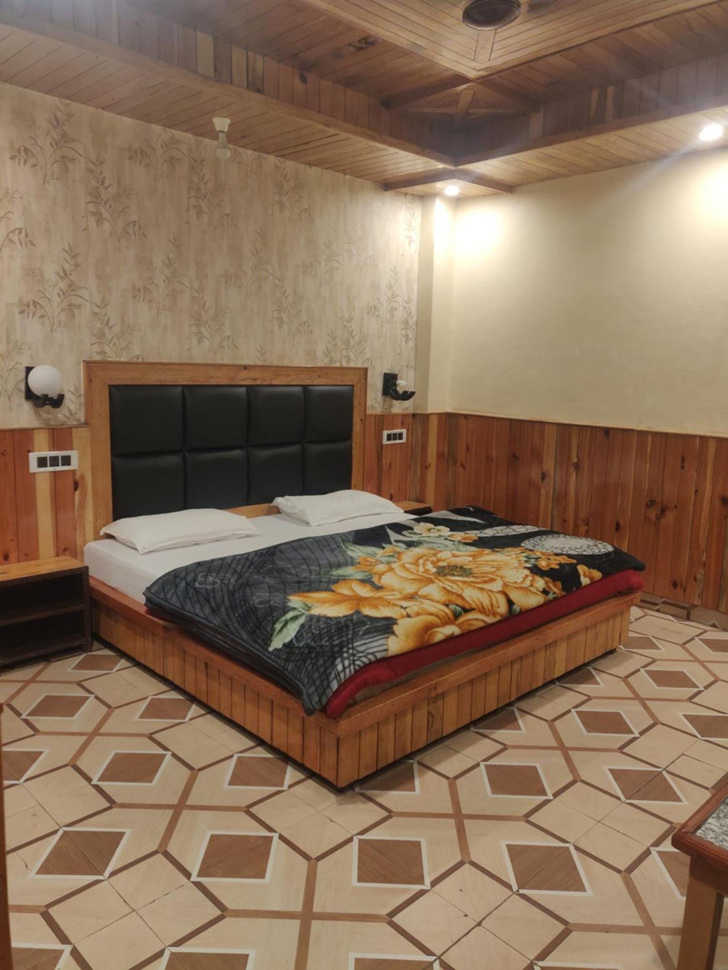 Dhi Ananta - Pure Veg Kasol